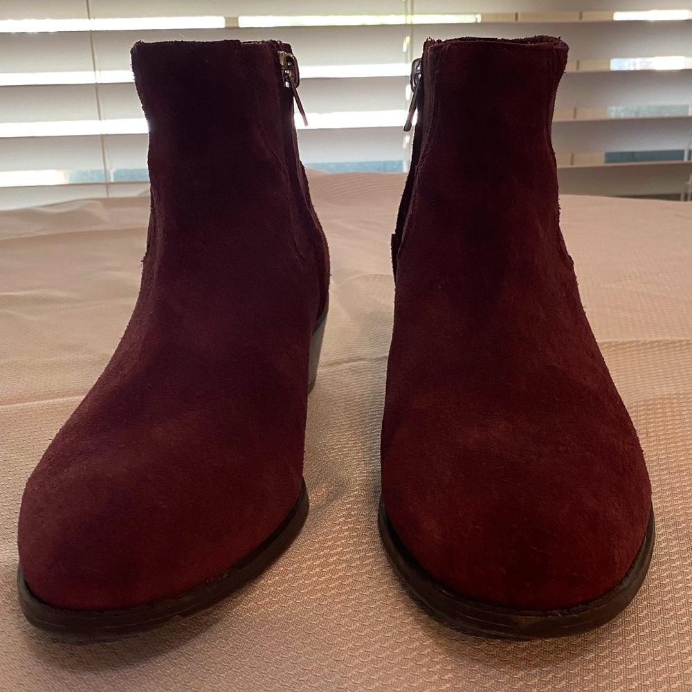 Coach plum suede ankle boots /  booties- like new size 7